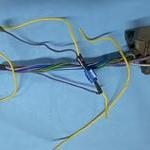 Horn wire scabbed in the directional signals wirin