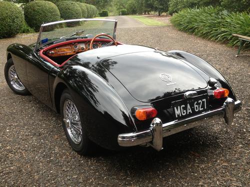 MGB65B Thomas Aczel